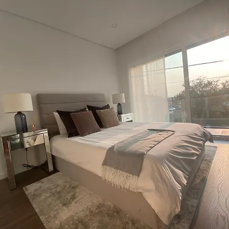 Privatunterkunft Modern In Sesimbra